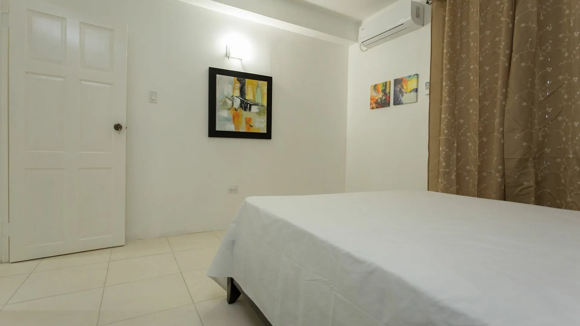 New Kingston Premium Guest Apartment 0*,